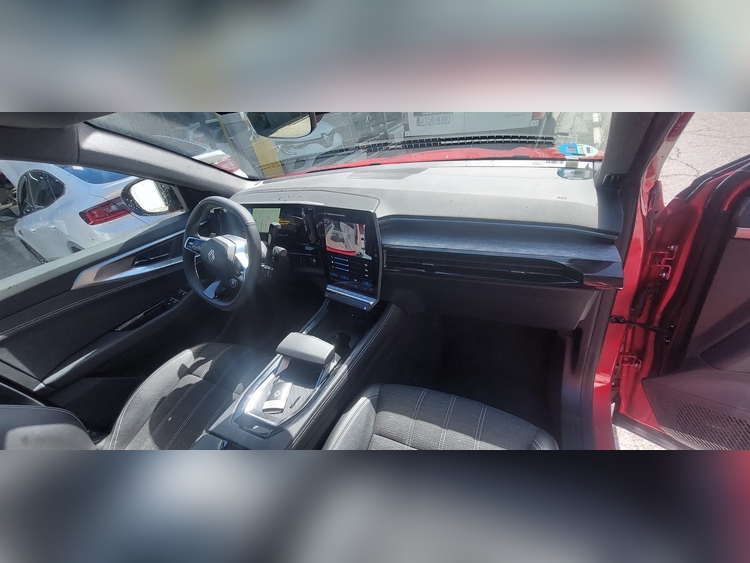 Renault Austral 200CV HYBR foto 9